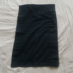 Black linen table runner